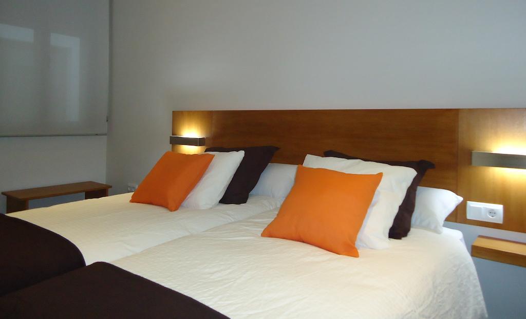 Apartamentos Turisticos Mauror Granada Bilik gambar